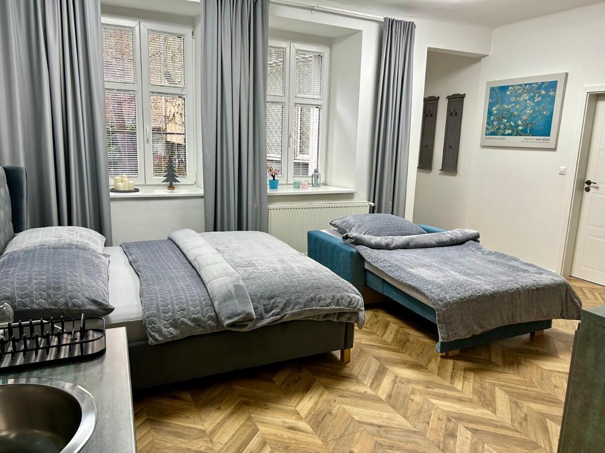 Almond Studio Apartment ブラチスラヴァ エクステリア 写真